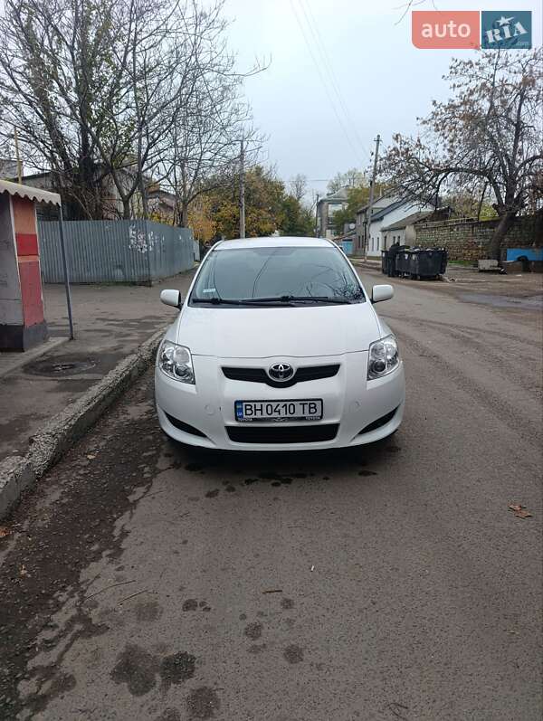 Хэтчбек Toyota Auris 2008 в Одессе