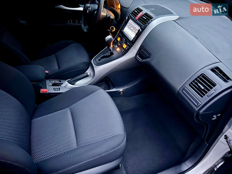 Хэтчбек Toyota Auris 2010 в Киеве фото 17 Хэтчбек Toyota Auris 2010 в Киеве