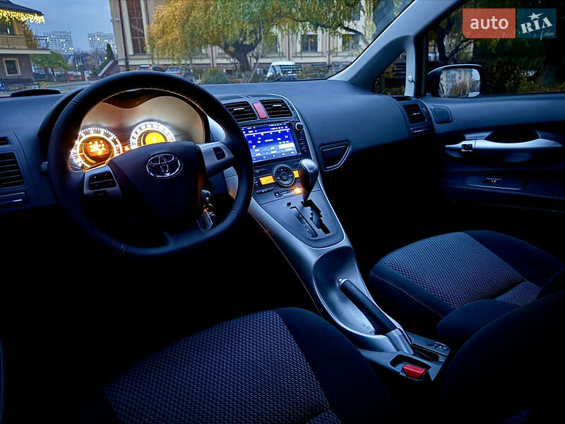 Хэтчбек Toyota Auris 2010 в Киеве фото 21 Хэтчбек Toyota Auris 2010 в Киеве