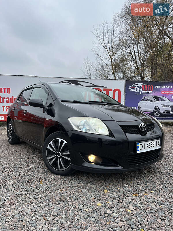 Хэтчбек Toyota Auris 2008 в Черкассах