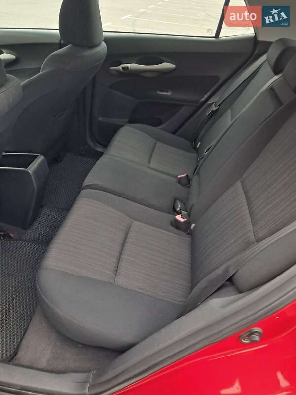 Хэтчбек Toyota Auris 2011 в Киеве