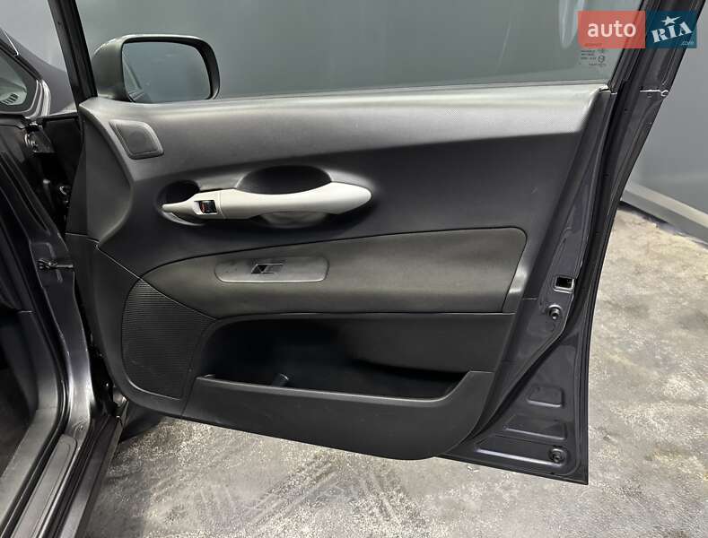 Хэтчбек Toyota Auris 2008 в Киеве фото 35 Хэтчбек Toyota Auris 2008 в Киеве