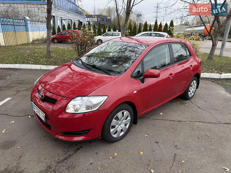 Хэтчбек Toyota Auris 2008 в Киеве