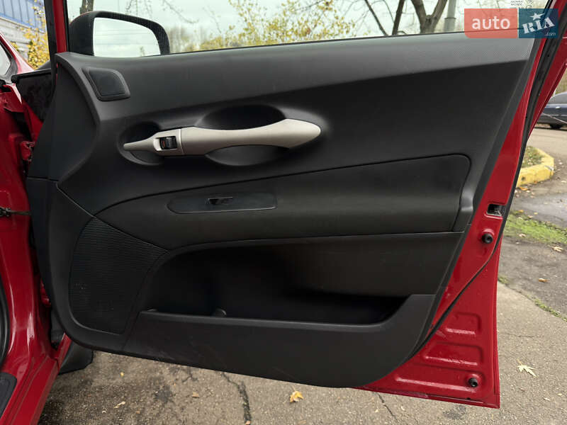 Хэтчбек Toyota Auris 2008 в Киеве