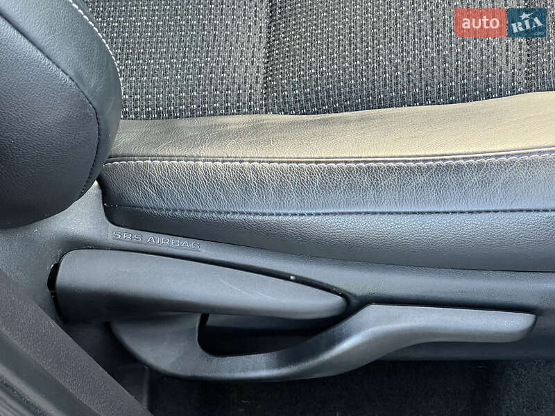 Универсал Toyota Auris 2014 в Житомире фото 38 Универсал Toyota Auris 2014 в Житомире