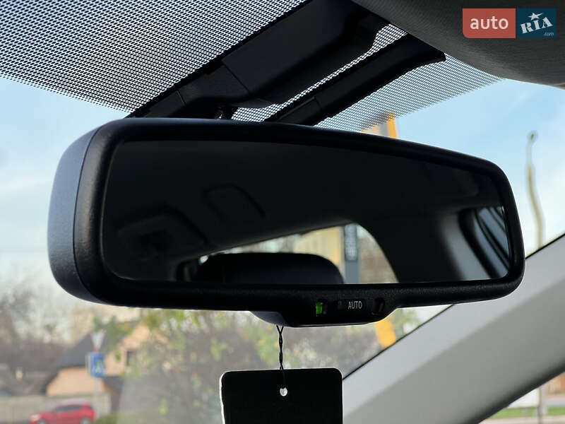 Универсал Toyota Auris 2014 в Житомире фото 43 Универсал Toyota Auris 2014 в Житомире