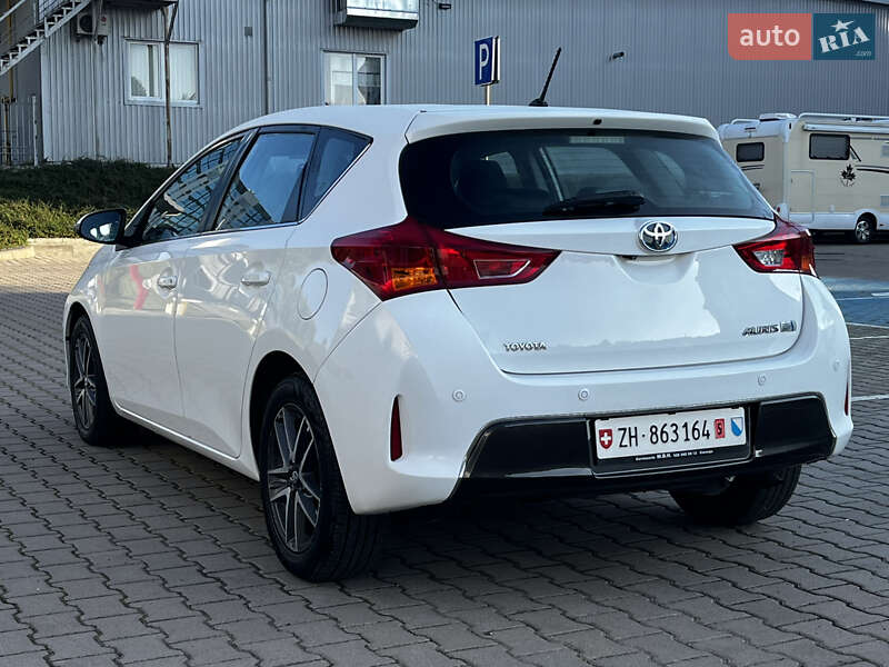 Хэтчбек Toyota Auris 2013 в Луцке фото 9 Хэтчбек Toyota Auris 2013 в Луцке