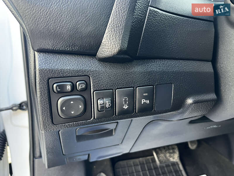 Хэтчбек Toyota Auris 2013 в Луцке фото 23 Хэтчбек Toyota Auris 2013 в Луцке
