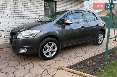 Хэтчбек Toyota Auris 2011 в Виннице