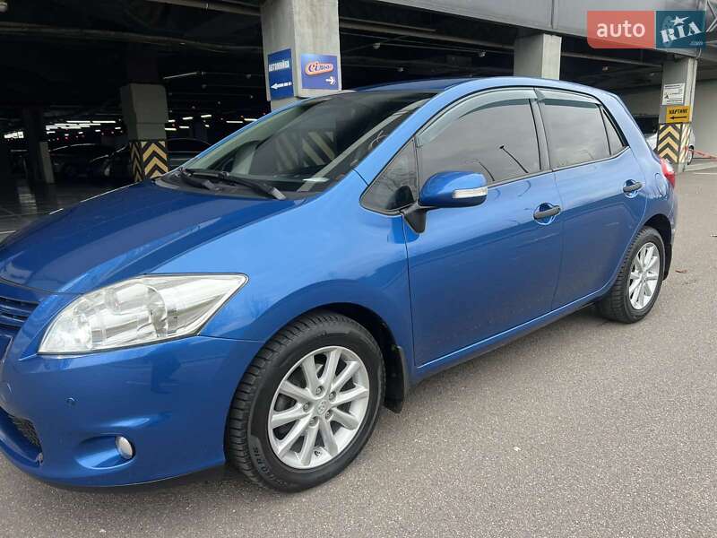 Хэтчбек Toyota Auris 2011 в Киеве фото 3 Хэтчбек Toyota Auris 2011 в Киеве