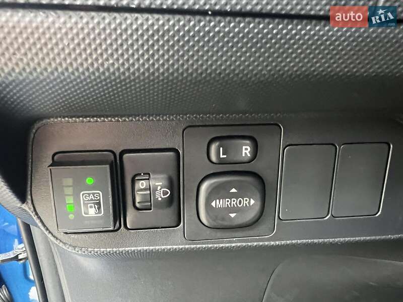 Хэтчбек Toyota Auris 2011 в Киеве фото 25 Хэтчбек Toyota Auris 2011 в Киеве