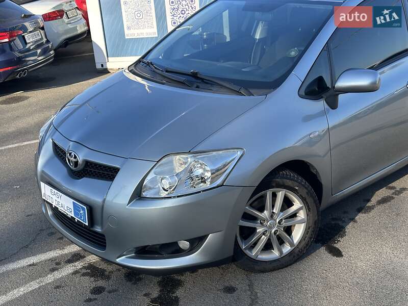 Хэтчбек Toyota Auris 2008 в Киеве
