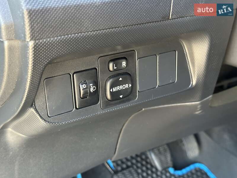 Хэтчбек Toyota Auris 2008 в Киеве