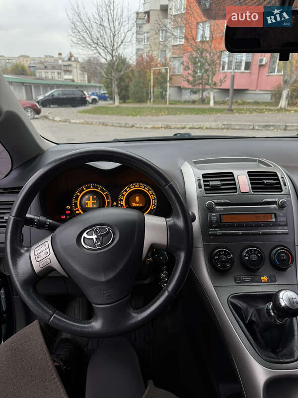 Хэтчбек Toyota Auris 2008 в Виннице