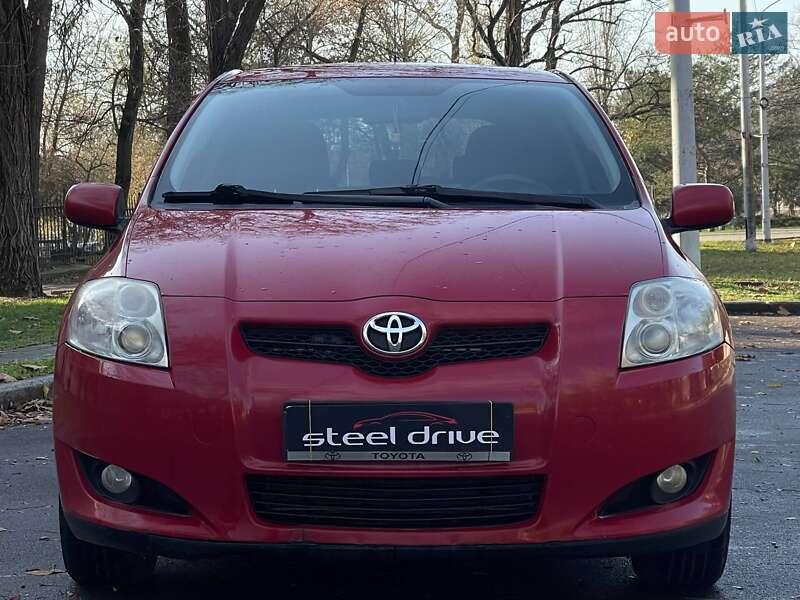 Хэтчбек Toyota Auris 2008 в Николаеве