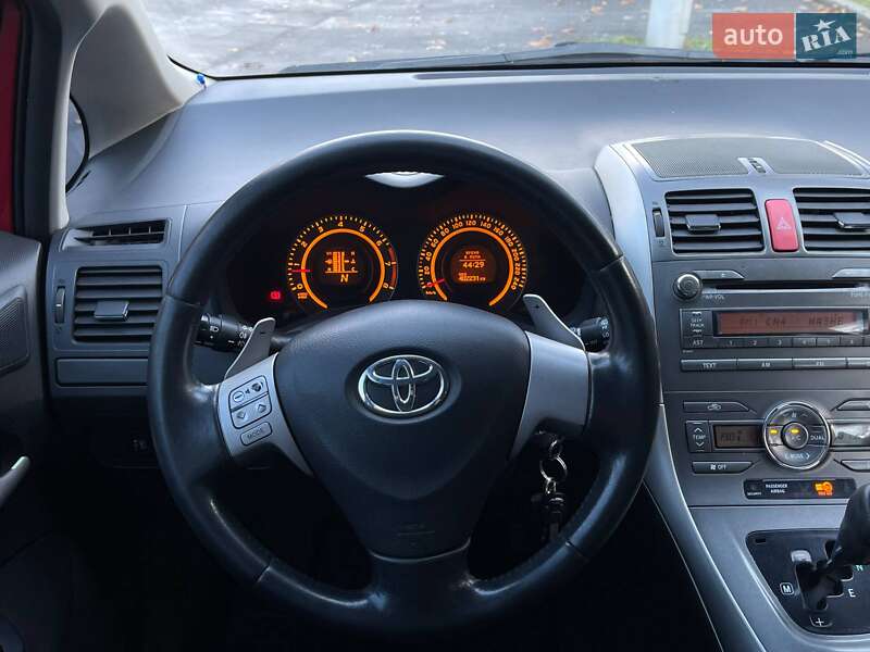 Хэтчбек Toyota Auris 2008 в Николаеве