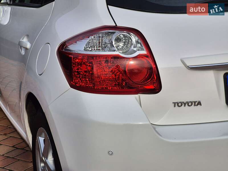 Хетчбек Toyota Auris 2011 в Одесі