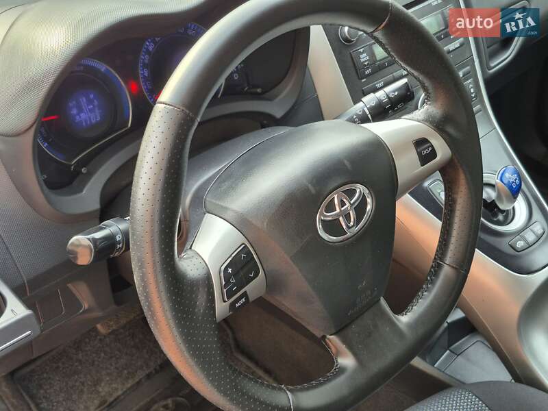 Хетчбек Toyota Auris 2011 в Одесі