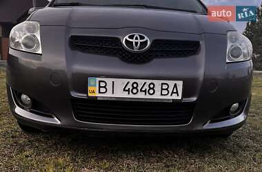Хэтчбек Toyota Auris 2008 в Полтаве