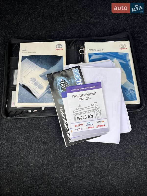 Хэтчбек Toyota Auris 2008 в Полтаве