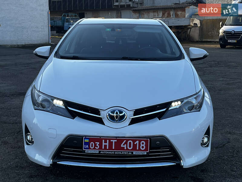 Хэтчбек Toyota Auris 2013 в Луцке фото 3 Хэтчбек Toyota Auris 2013 в Луцке