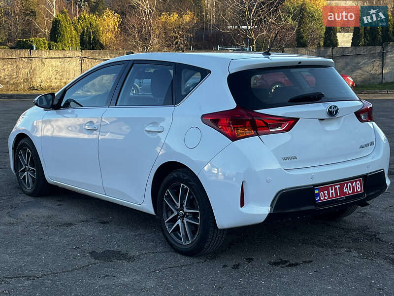 Хэтчбек Toyota Auris 2013 в Луцке фото 8 Хэтчбек Toyota Auris 2013 в Луцке