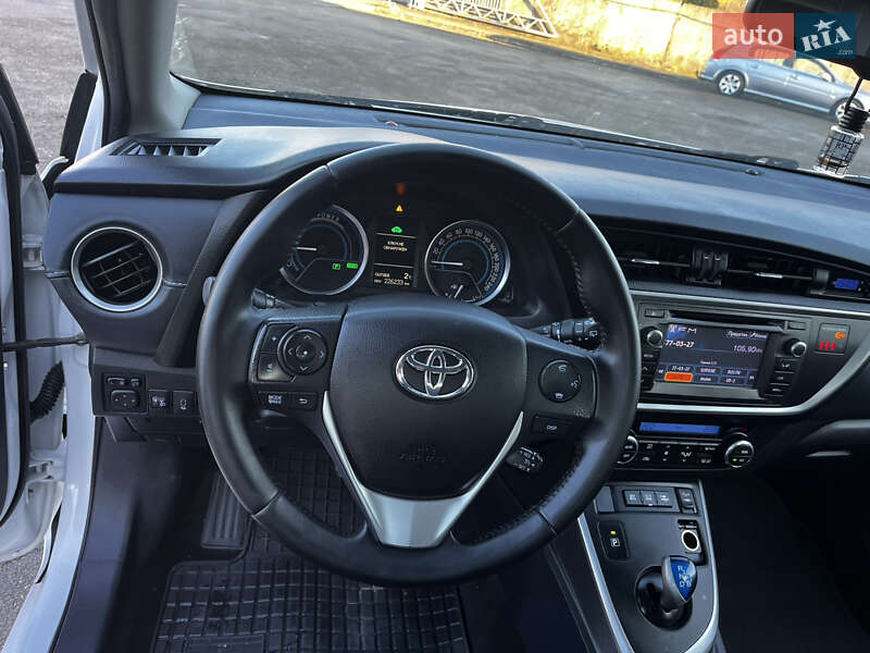 Хэтчбек Toyota Auris 2013 в Луцке фото 23 Хэтчбек Toyota Auris 2013 в Луцке