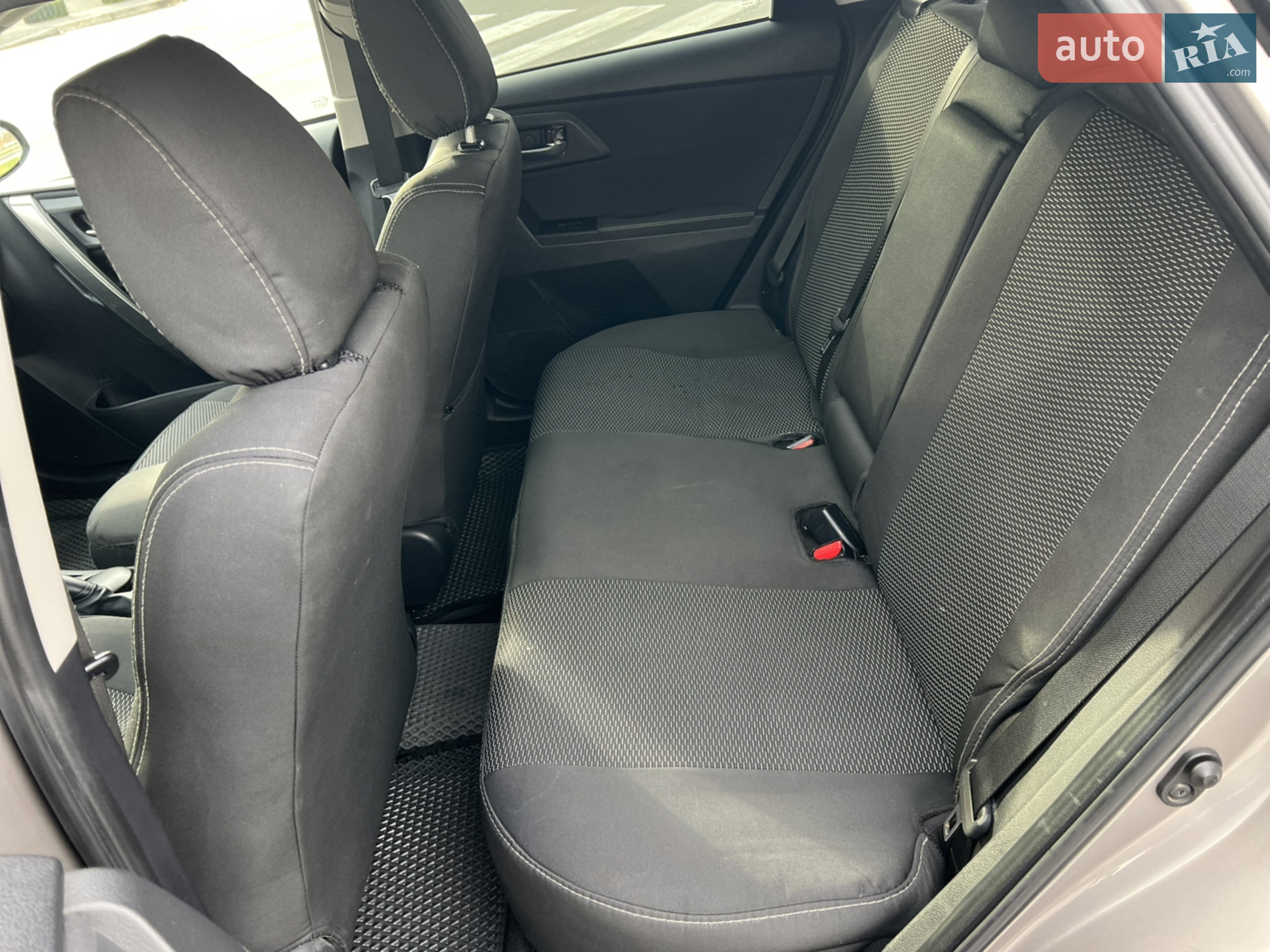 2013 Toyota Auris - мініатюра 14