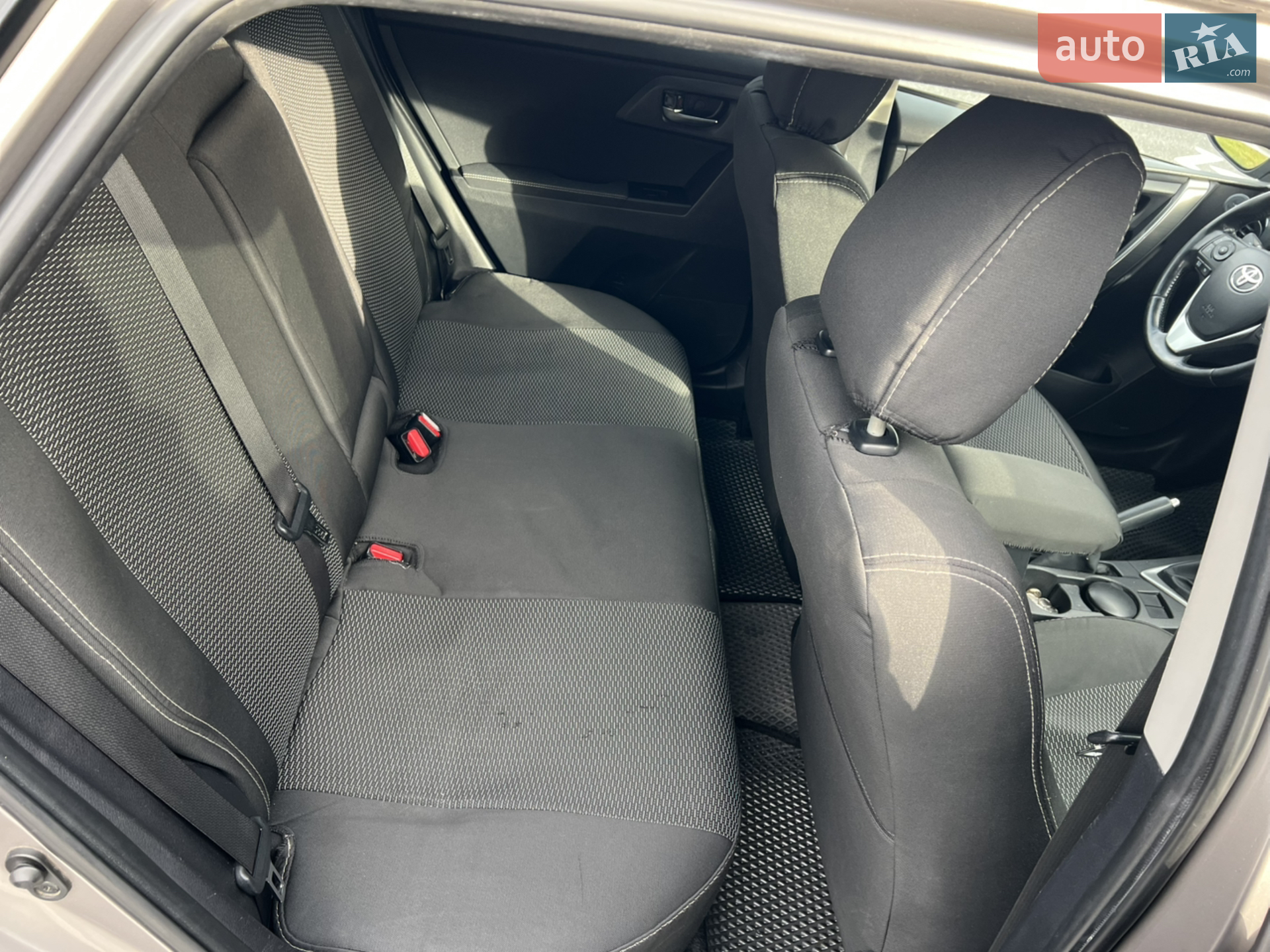 2013 Toyota Auris - мініатюра 18
