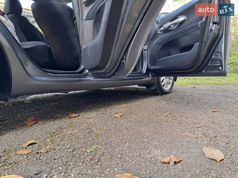 Хэтчбек Toyota Auris 2008 в Черновцах фото 21 Хэтчбек Toyota Auris 2008 в Черновцах