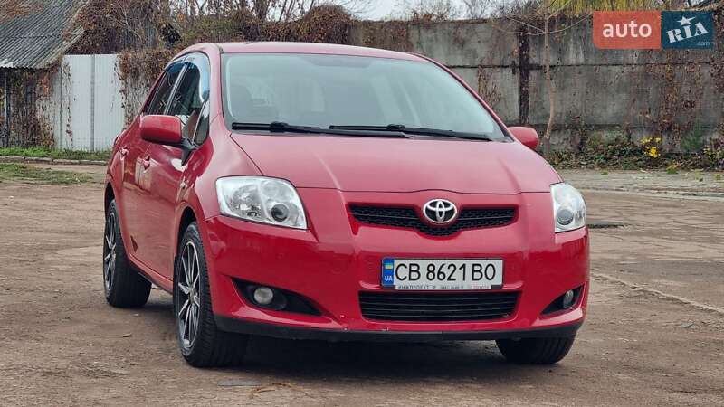 Хэтчбек Toyota Auris 2008 в Чернигове