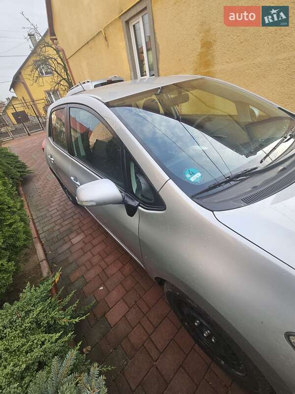 Хетчбек Toyota Auris 2011 в Львові