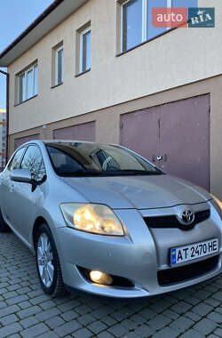 Хэтчбек Toyota Auris 2006 в Ивано-Франковске