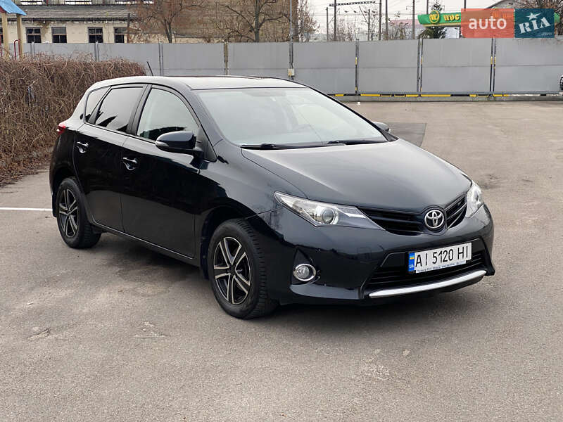 Хетчбек Toyota Auris 2014 в Києві фото 8 Хетчбек Toyota Auris 2014 в Києві