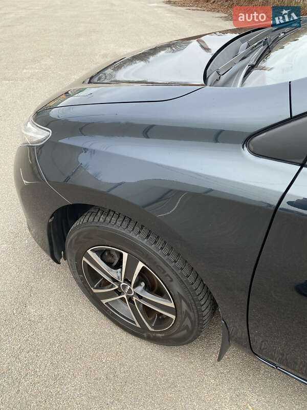 Хетчбек Toyota Auris 2014 в Києві фото 24 Хетчбек Toyota Auris 2014 в Києві