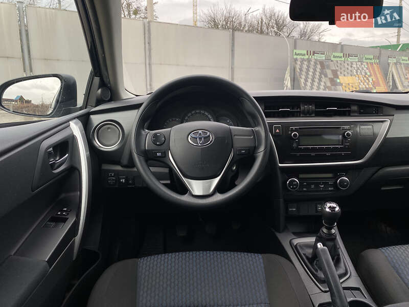 Хетчбек Toyota Auris 2014 в Києві фото 31 Хетчбек Toyota Auris 2014 в Києві