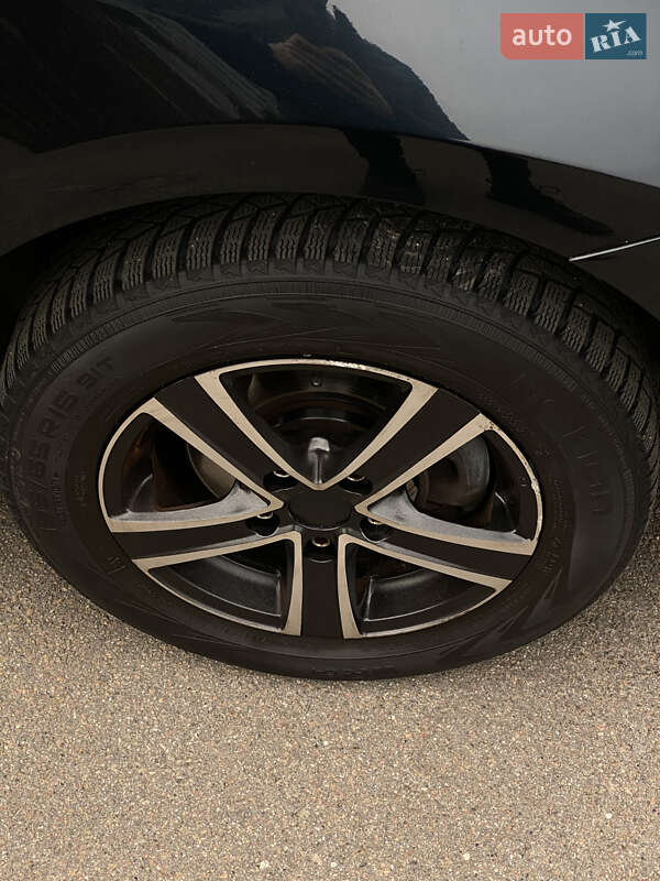 Хетчбек Toyota Auris 2014 в Києві фото 57 Хетчбек Toyota Auris 2014 в Києві