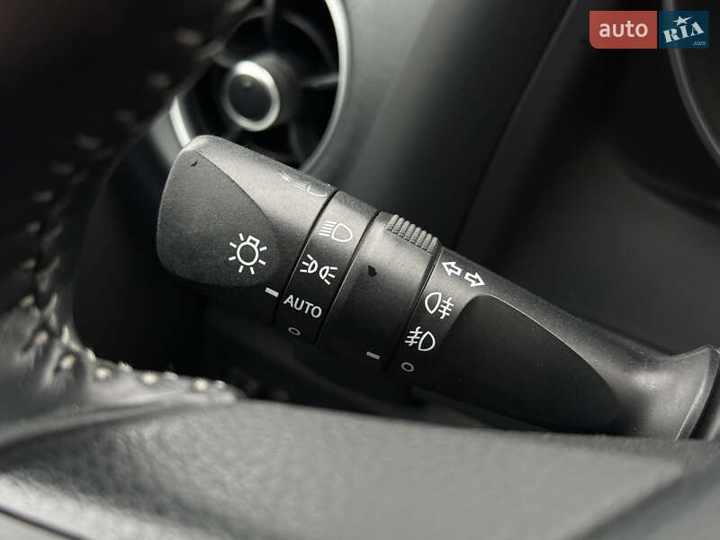 Універсал Toyota Auris 2017 в Луцьку фото 34 Універсал Toyota Auris 2017 в Луцьку