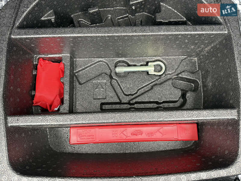 Універсал Toyota Auris 2017 в Луцьку фото 45 Універсал Toyota Auris 2017 в Луцьку