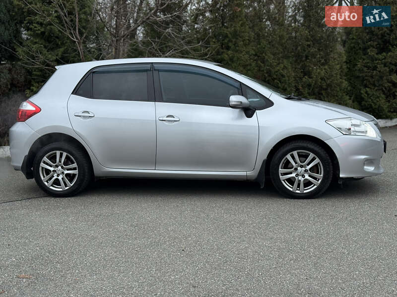 Хетчбек Toyota Auris 2011 в Києві фото 4 Хетчбек Toyota Auris 2011 в Києві