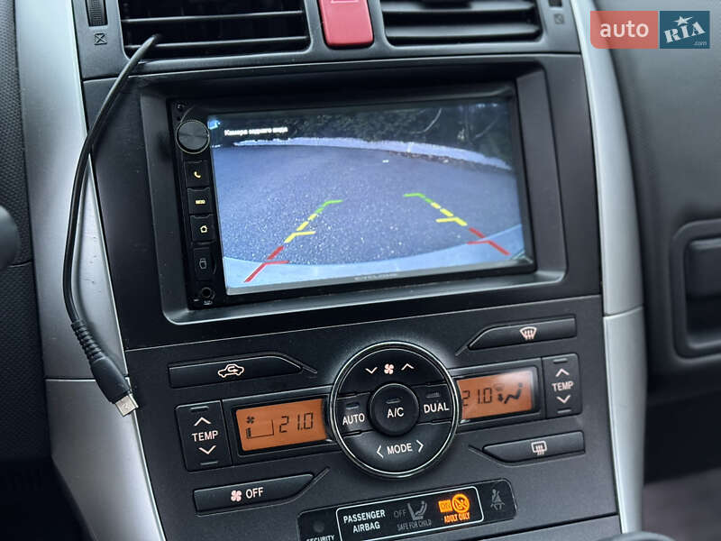 Хетчбек Toyota Auris 2011 в Києві фото 13 Хетчбек Toyota Auris 2011 в Києві