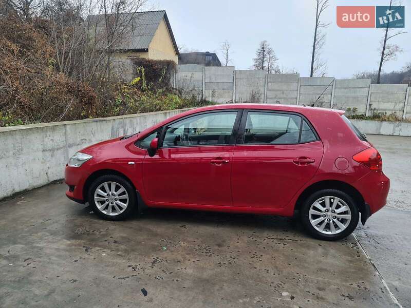Хэтчбек Toyota Auris 2008 в Киеве