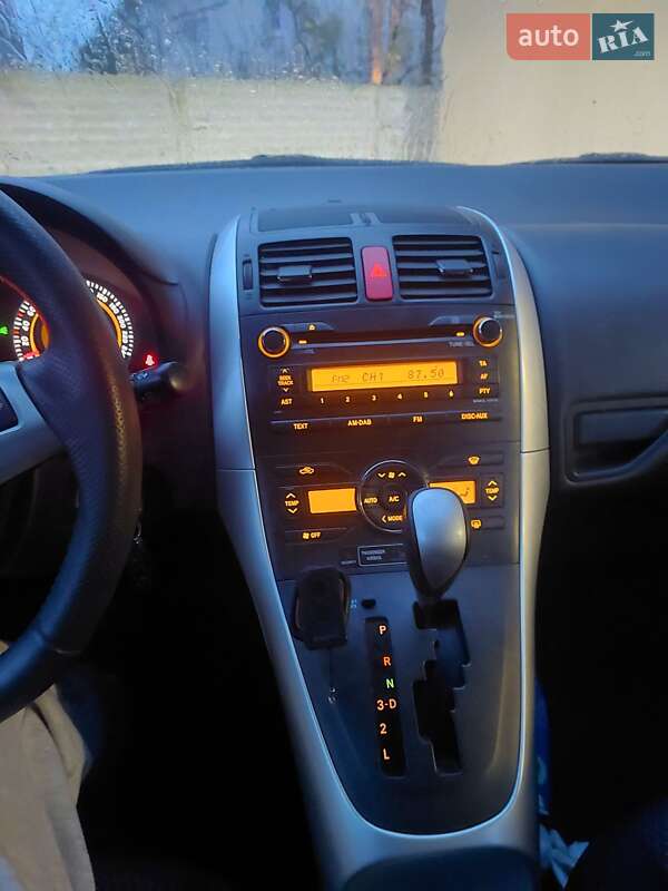 Хетчбек Toyota Auris 2010 в Чорноморську фото 11 Хетчбек Toyota Auris 2010 в Чорноморську