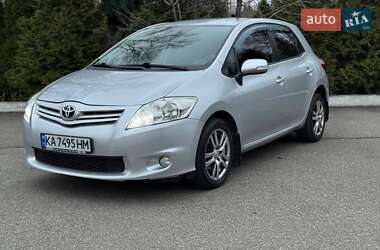 Хетчбек Toyota Auris 2011 в Києві