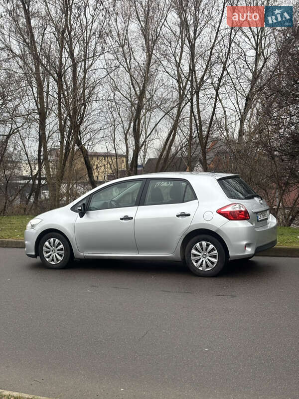 Хетчбек Toyota Auris 2010 в Києві