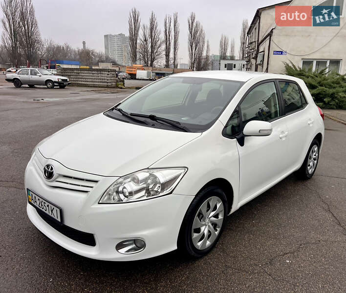 Toyota Auris 2011 Toyota Auris 2011