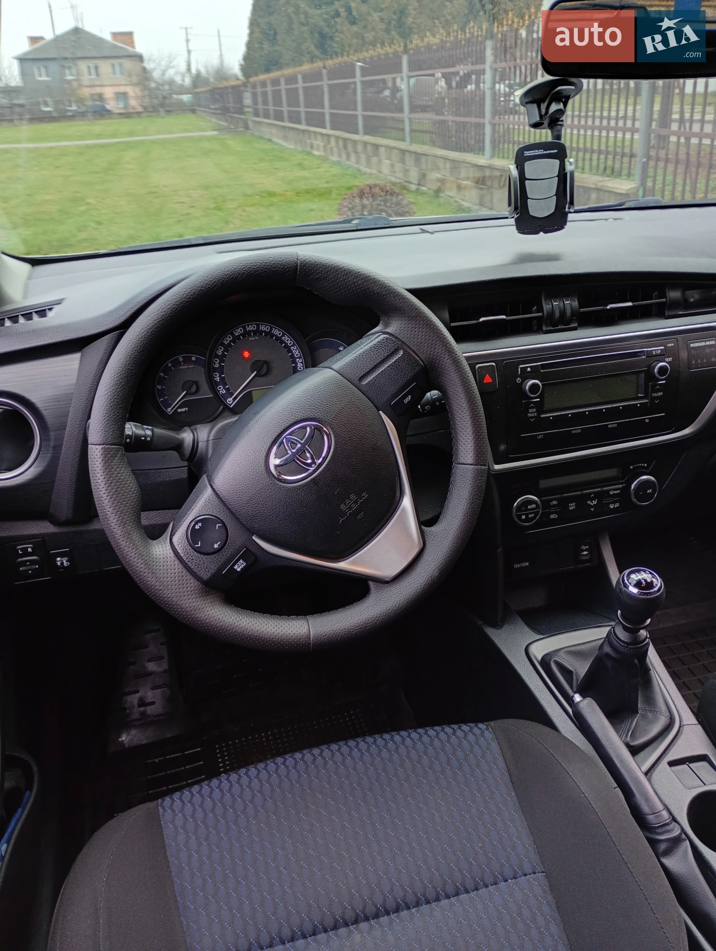 2013 Toyota Auris - мініатюра 11