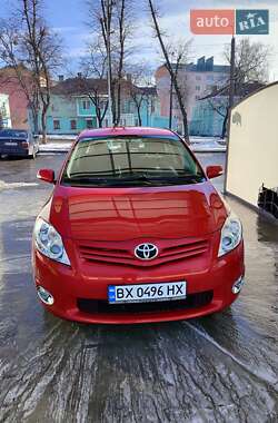 Хетчбек Toyota Auris 2012 в Хмельницькому