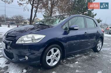 Хэтчбек Toyota Auris 2012 в Киеве