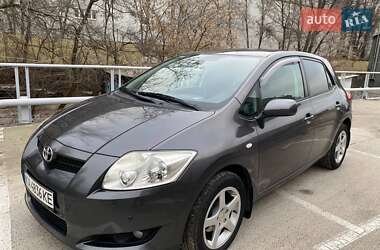Хэтчбек Toyota Auris 2008 в Киеве